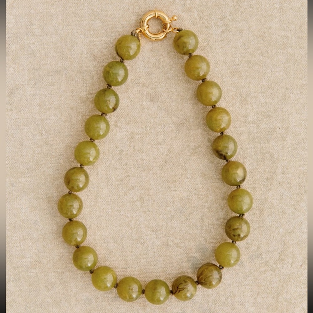 BRAND NEW Sezane Danae Beaded Green Necklace (never worn)
